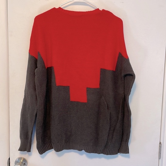 BCBGeneration Oversized Cozy V Neck Sweater Size XS - S - Picture 4 of 4